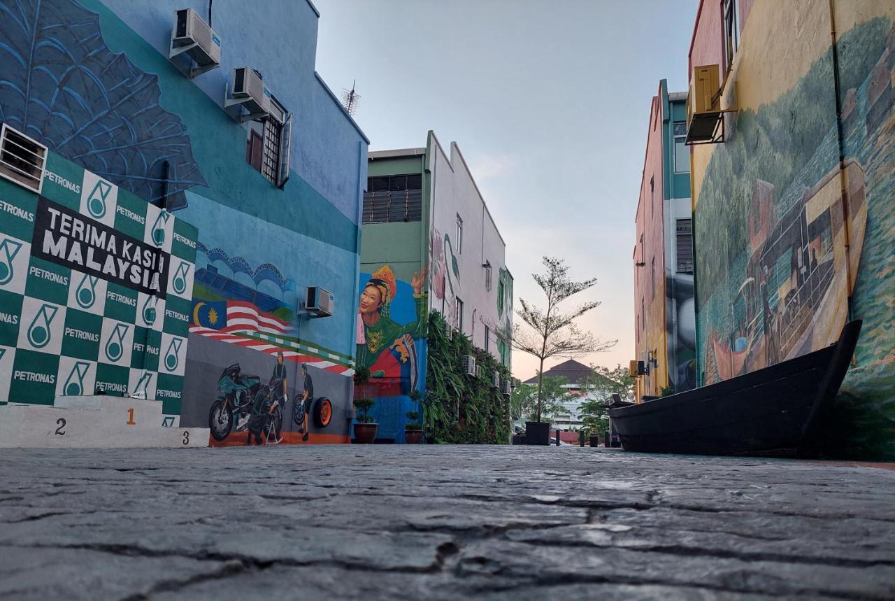 E&A Homestay Klia/ Sepang/ Nilai Exteriör bild