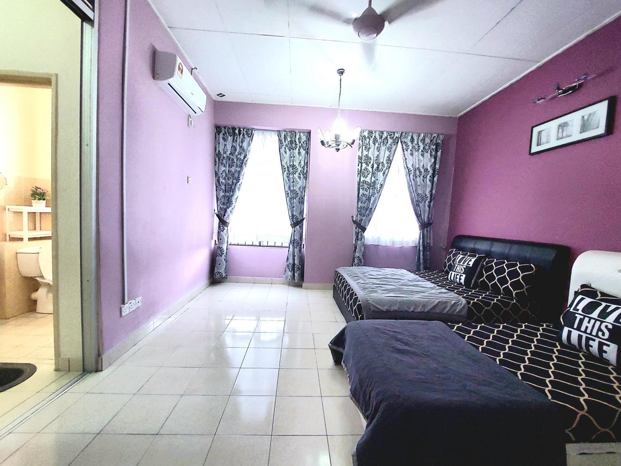 E&A Homestay Klia/ Sepang/ Nilai Exteriör bild