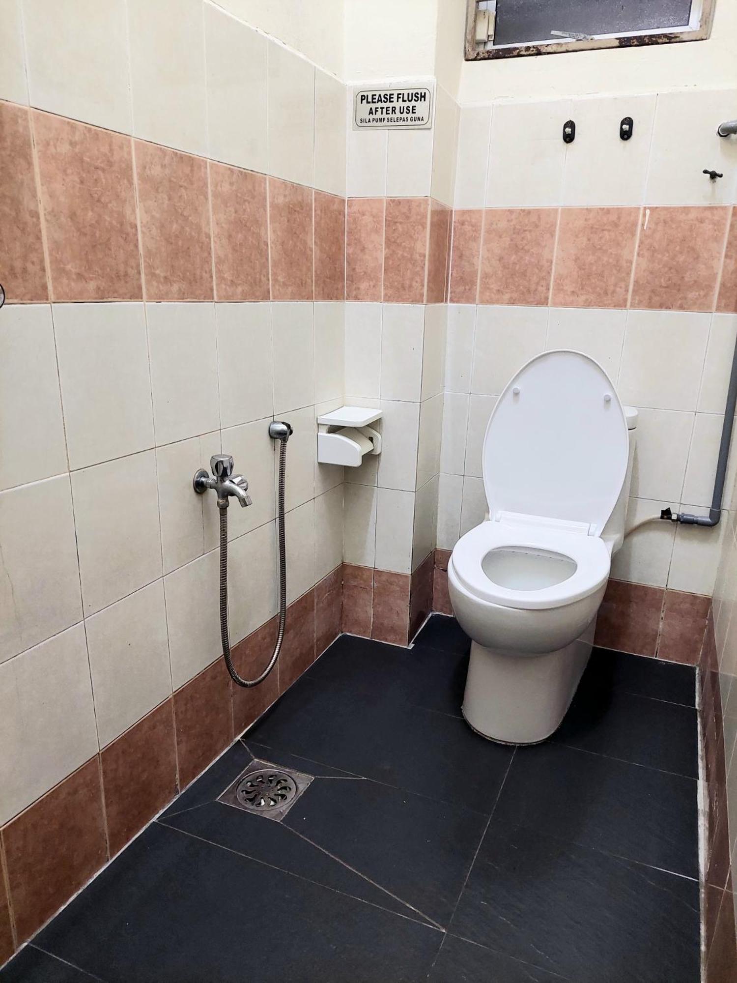 E&A Homestay Klia/ Sepang/ Nilai Exteriör bild