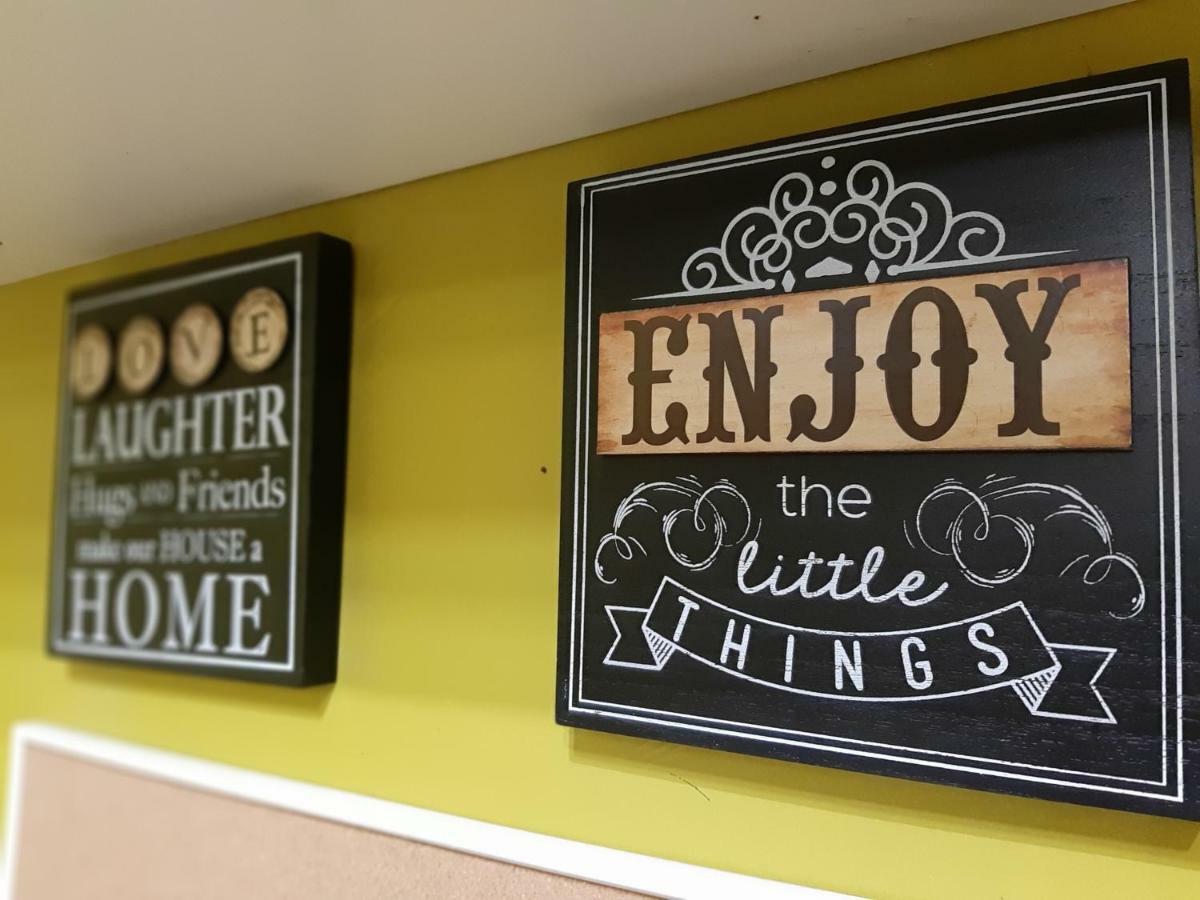 E&A Homestay Klia/ Sepang/ Nilai Exteriör bild