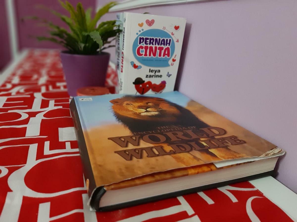 E&A Homestay Klia/ Sepang/ Nilai Exteriör bild